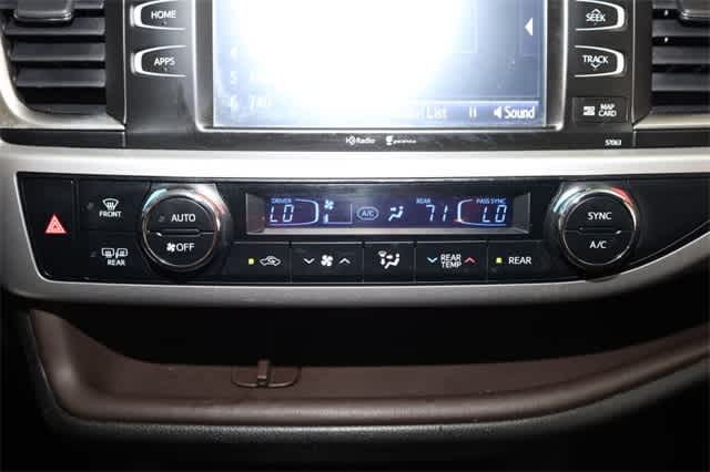 Thumbnail: 2015 Toyota Highlander - 29