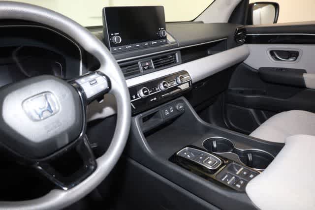 Thumbnail: 2023 Honda Pilot - 16