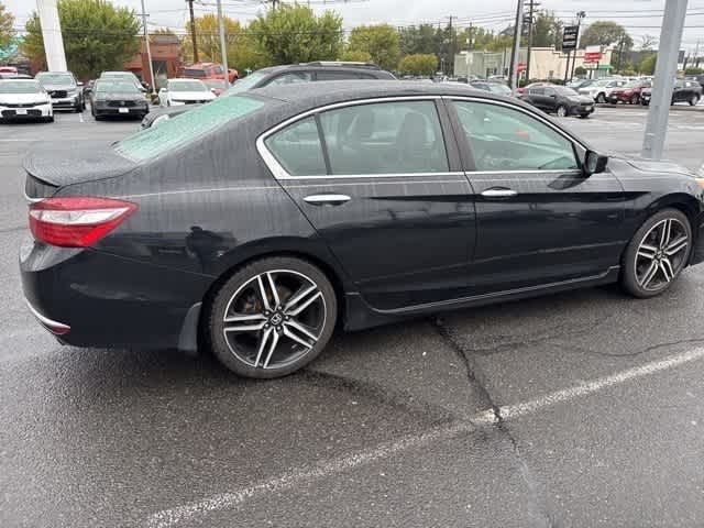 Thumbnail: 2017 Honda Accord - 15