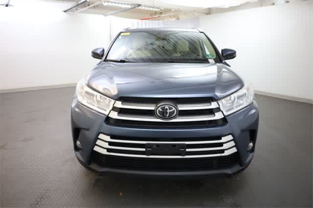 Thumbnail: 2018 Toyota Highlander - 12
