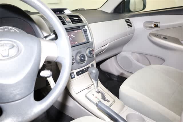 Thumbnail: 2013 Toyota Corolla - 23