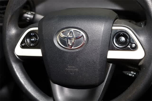 Thumbnail: 2016 Toyota Prius - 32