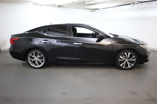 Thumbnail: 2017 Nissan Maxima - 9