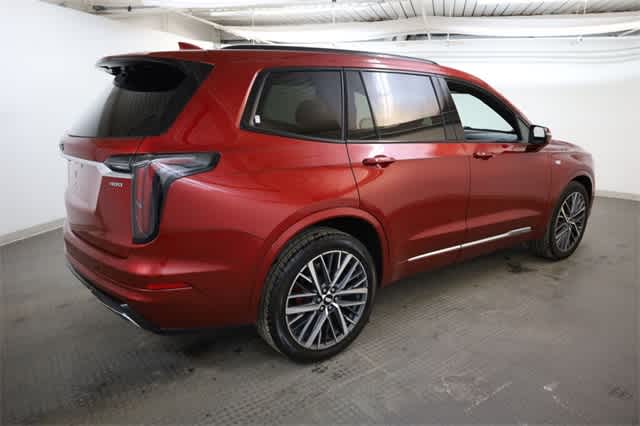 Thumbnail: 2022 Cadillac XT6 - 8