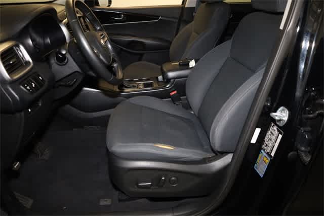 Thumbnail: 2019 Kia Sorento - 15