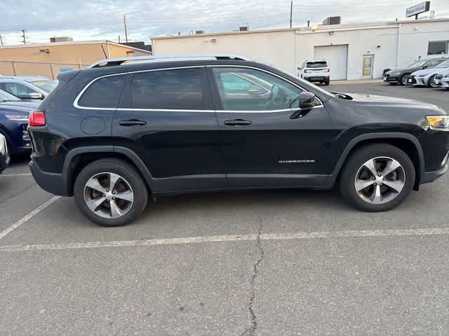 Thumbnail: 2019 Jeep Cherokee - 13