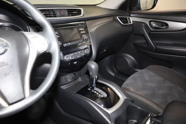 Thumbnail: 2016 Nissan Rogue - 16