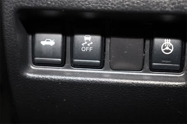 Thumbnail: 2016 Nissan Altima - 27