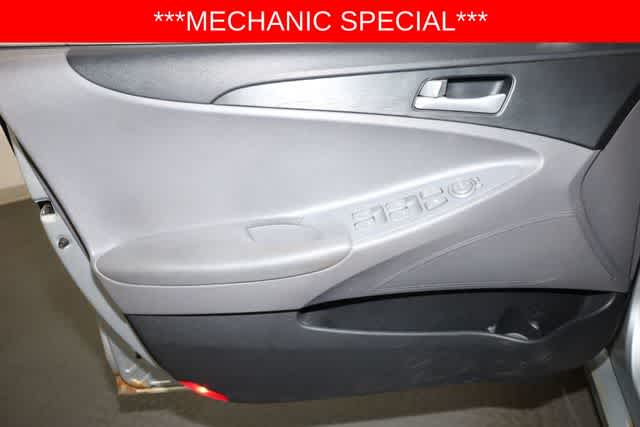 Thumbnail: 2013 Hyundai Sonata - 13