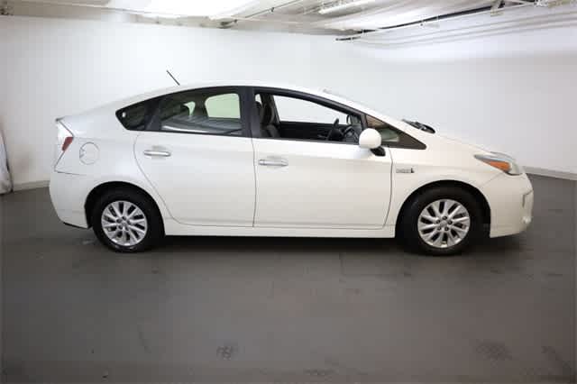 Thumbnail: 2013 Toyota Prius - 9