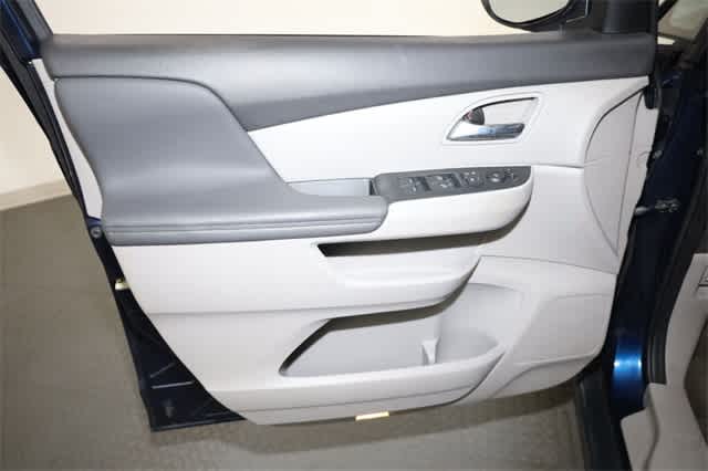 Thumbnail: 2015 Honda Odyssey - 13
