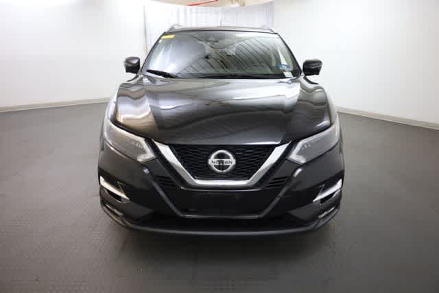 Thumbnail: 2020 Nissan Rogue Sport - 12