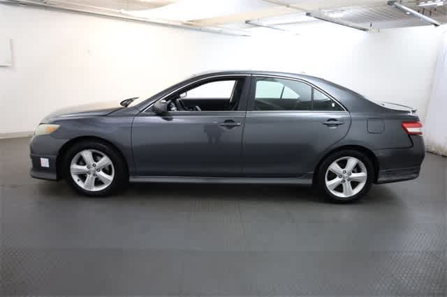 Thumbnail: 2011 Toyota Camry - 3