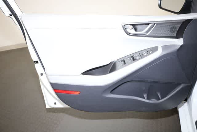 Thumbnail: 2020 Hyundai Ioniq - 13