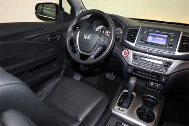 Thumbnail: 2019 Honda Ridgeline - 16