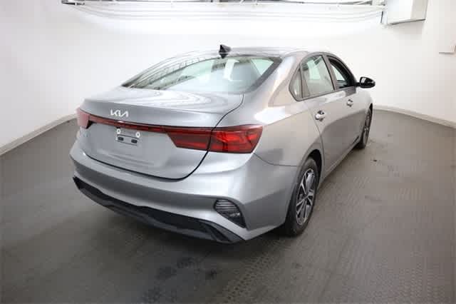 Thumbnail: 2024 Kia Forte - 7