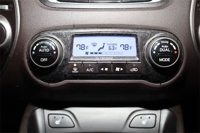 Thumbnail: 2011 Hyundai Tucson - 28