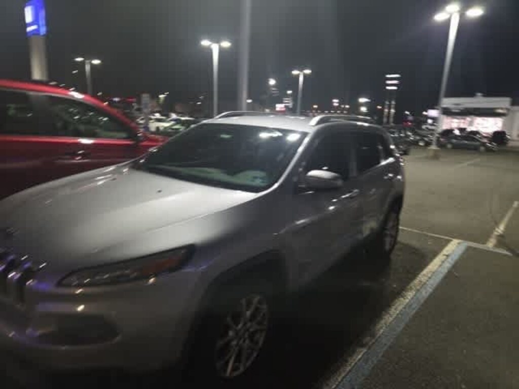 Used 2014 Jeep Cherokee Latitude FWD SUV