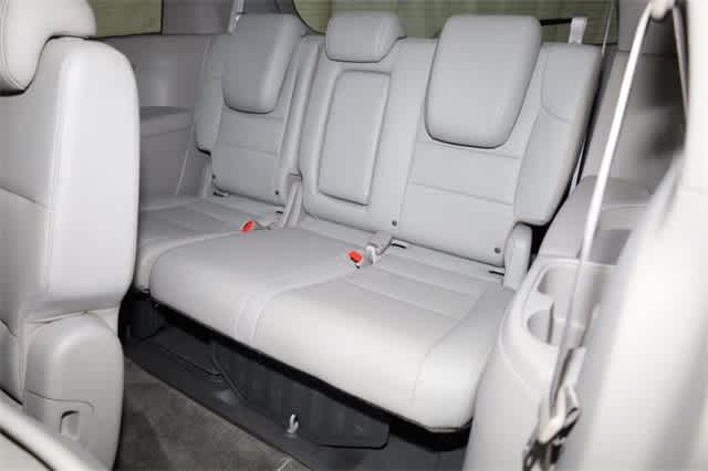 Thumbnail: 2012 Honda Odyssey - 22