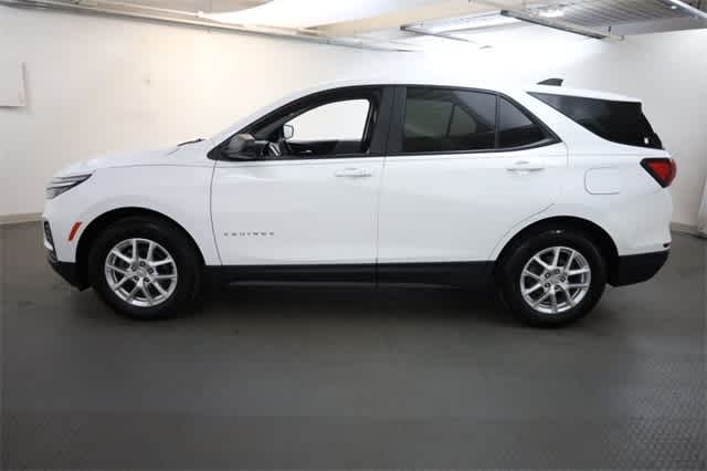 Thumbnail: 2023 Chevrolet Equinox - 3