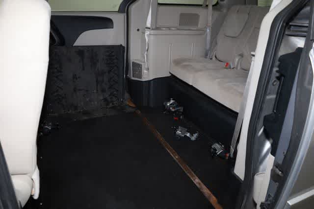 Thumbnail: 2015 Dodge Grand Caravan - 21