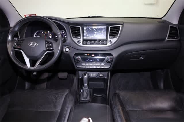 Thumbnail: 2016 Hyundai Tucson - 17