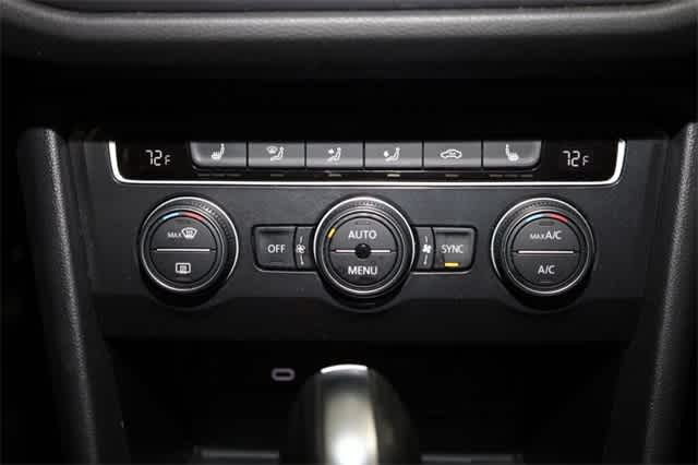 Thumbnail: 2021 Volkswagen Tiguan - 30