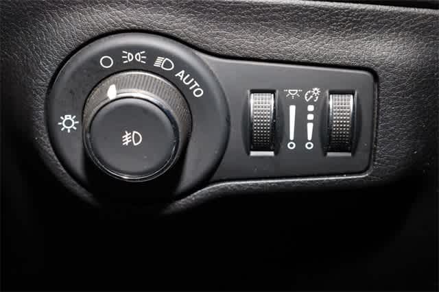 Thumbnail: 2019 Jeep Compass - 26