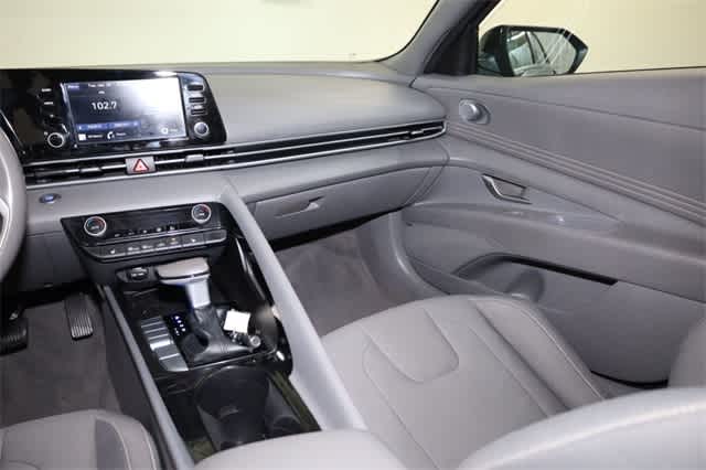 Thumbnail: 2021 Hyundai Elantra - 18