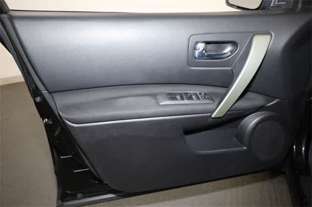 Thumbnail: 2013 Nissan Rogue - 13