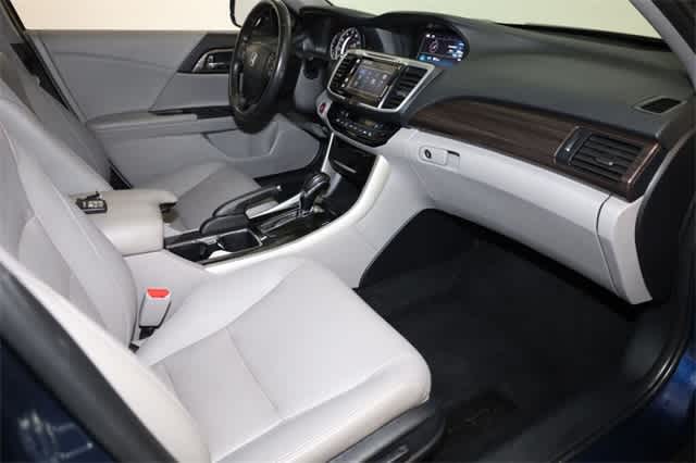 Thumbnail: 2017 Honda Accord - 19