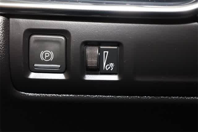 Thumbnail: 2020 Cadillac XT4 - 26