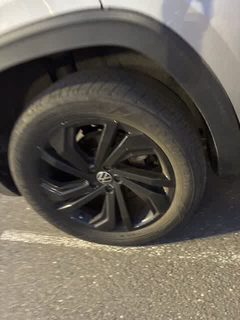 Thumbnail: 2022 Volkswagen Atlas - 21