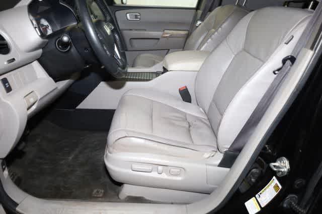 Thumbnail: 2011 Honda Pilot - 15