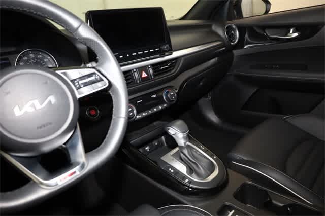 Thumbnail: 2023 Kia Forte - 23