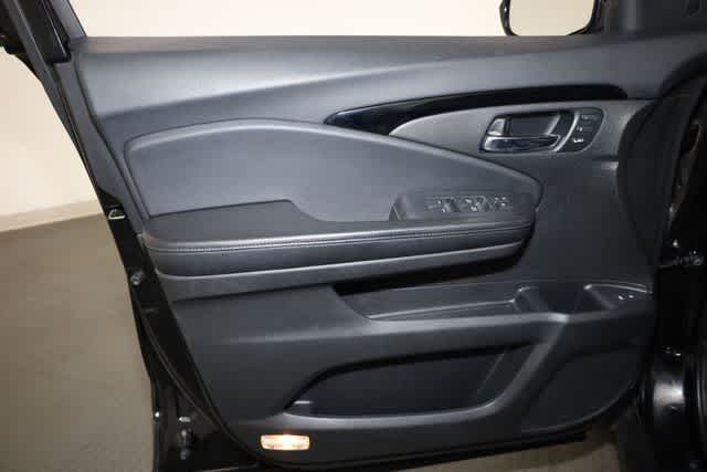 Thumbnail: 2020 Honda Pilot - 13