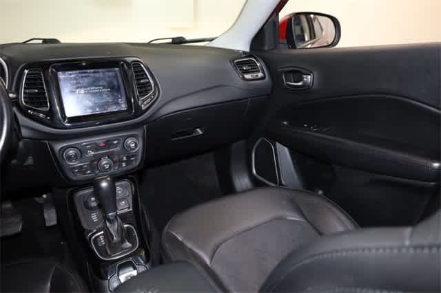 Thumbnail: 2019 Jeep Compass - 18