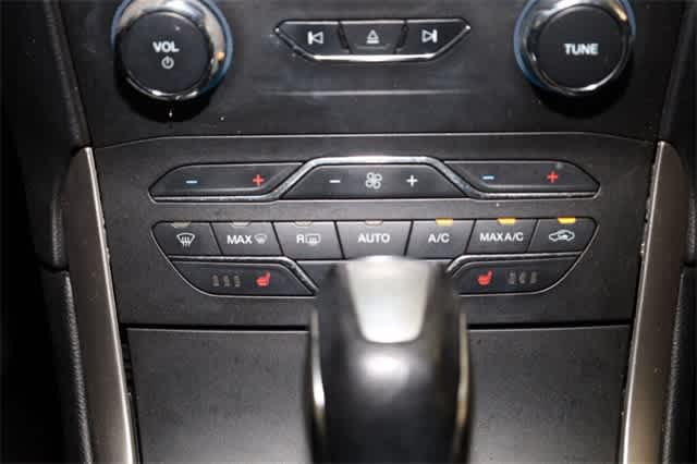 2016 Ford Edge SEL 31