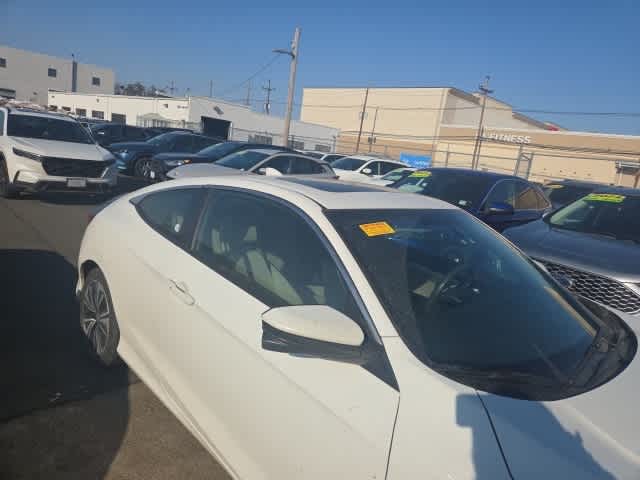 Thumbnail: 2016 Honda Civic - 18