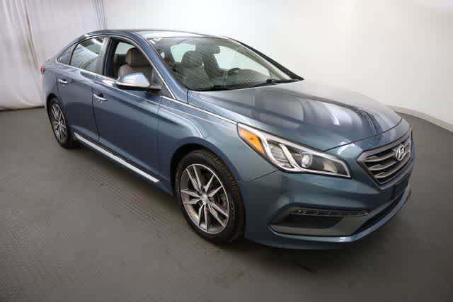 Thumbnail: 2015 Hyundai Sonata - 10
