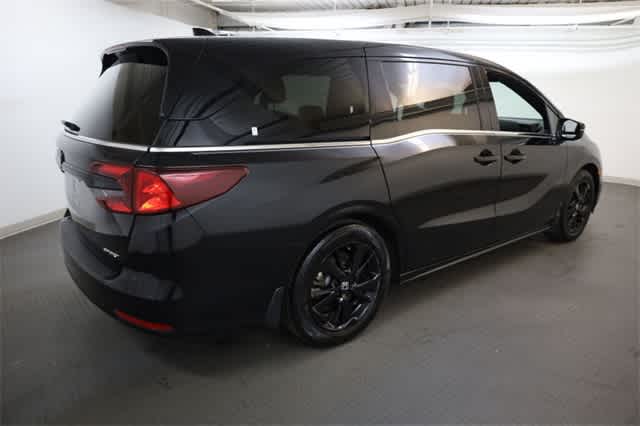 Thumbnail: 2023 Honda Odyssey - 8