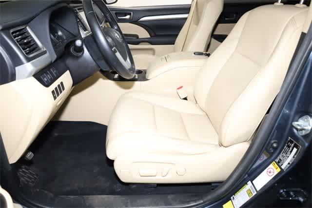 Thumbnail: 2018 Toyota Highlander - 15
