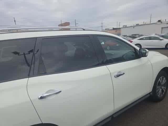 Thumbnail: 2020 Nissan Pathfinder - 15