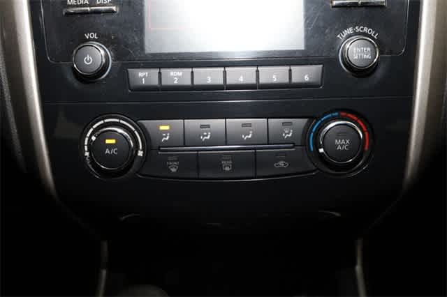 Thumbnail: 2015 Nissan Altima - 29