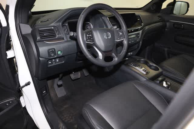 Thumbnail: 2023 Honda Passport - 14