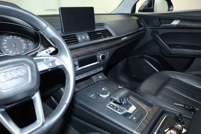 Thumbnail: 2020 Audi Q5 - 16