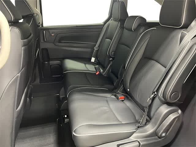 2025 Honda Odyssey Touring 21