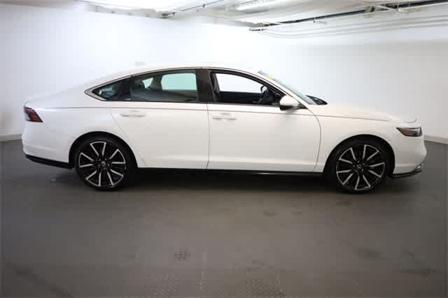 2023 Honda Accord Touring 9