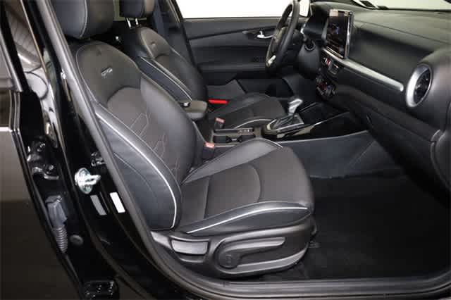 Thumbnail: 2023 Kia Forte - 20