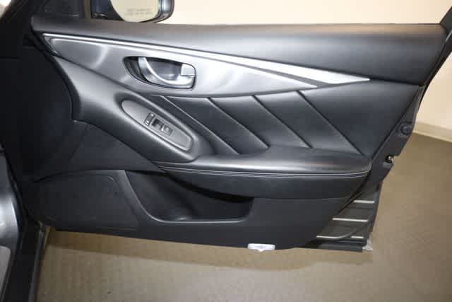 Thumbnail: 2016 INFINITI Q50 - 32